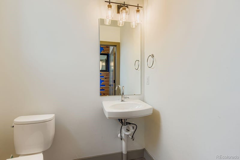 1280 Hampden Ave #B, Englewood, CO 80113