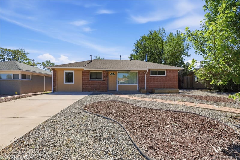 2870 Newport St, Denver, CO 80207