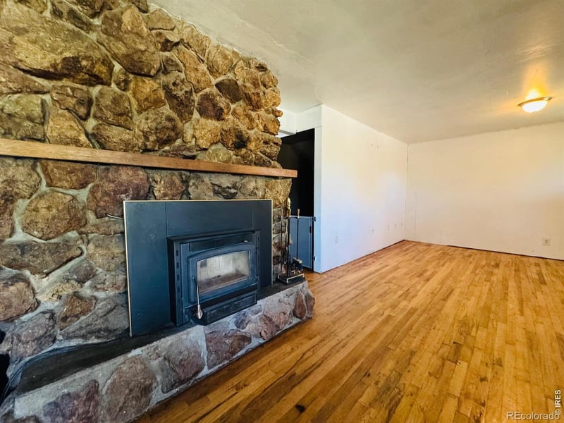 707 4th St, Walden, CO 80480