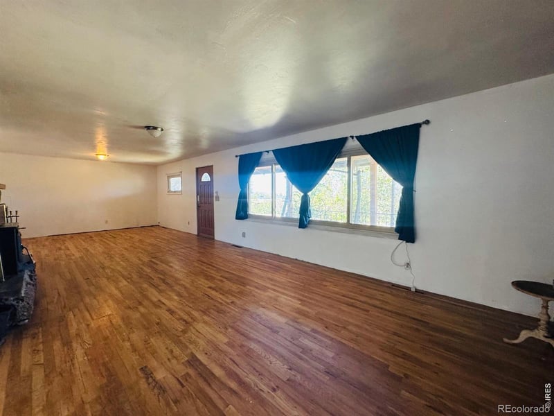 707 4th St, Walden, CO 80480