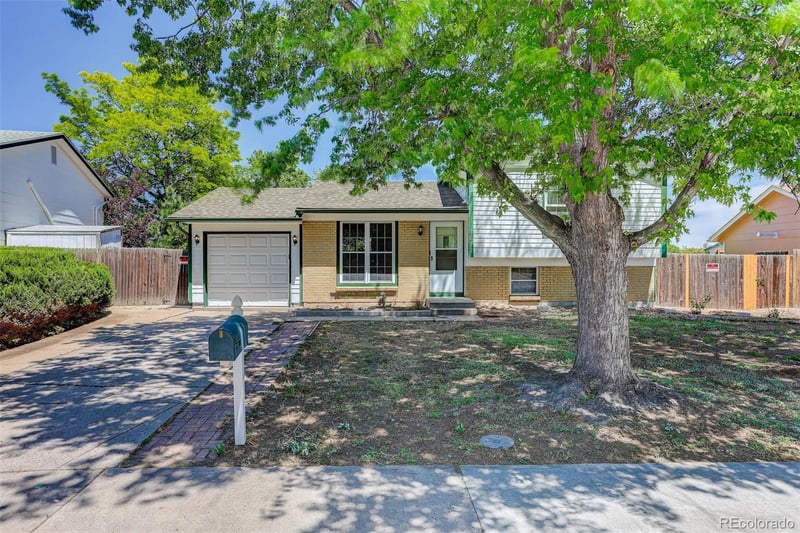 1672 Rifle St, Aurora, CO 80017