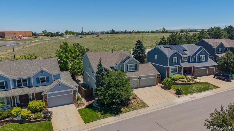 9962 Hawthorne St, Highlands Ranch, CO 80126