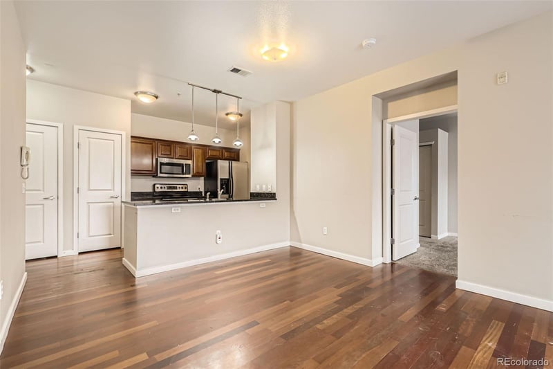 4100 Albion St #303, Denver, CO 80216