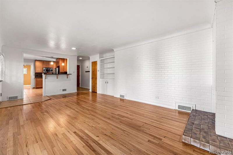 3201 Bellaire St, Denver, CO 80222