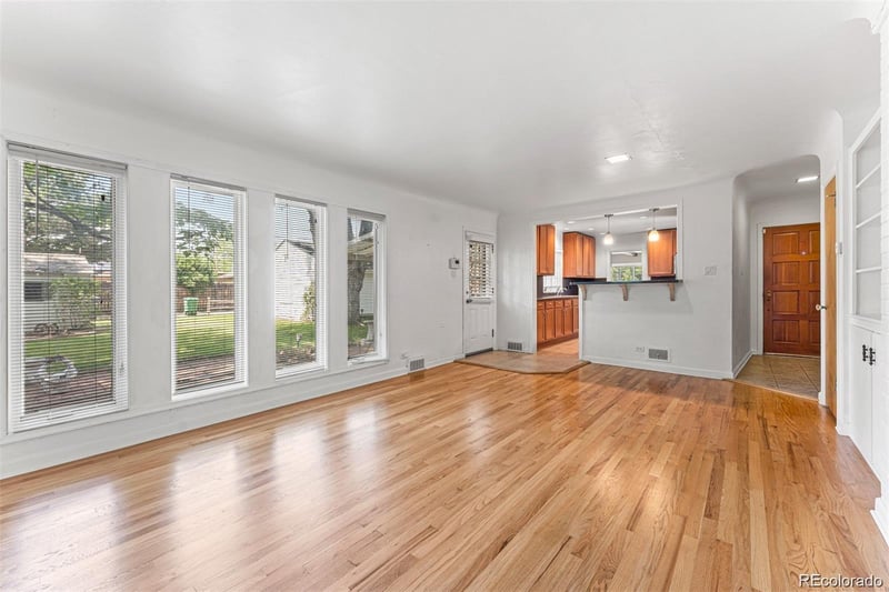3201 Bellaire St, Denver, CO 80222