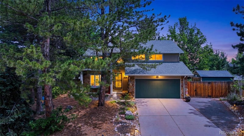 927 Oakwood Dr, Castle Rock, CO 80104