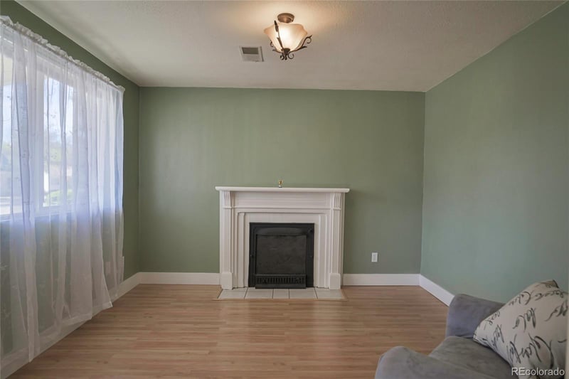 232 6th St, Walsenburg, CO 81089