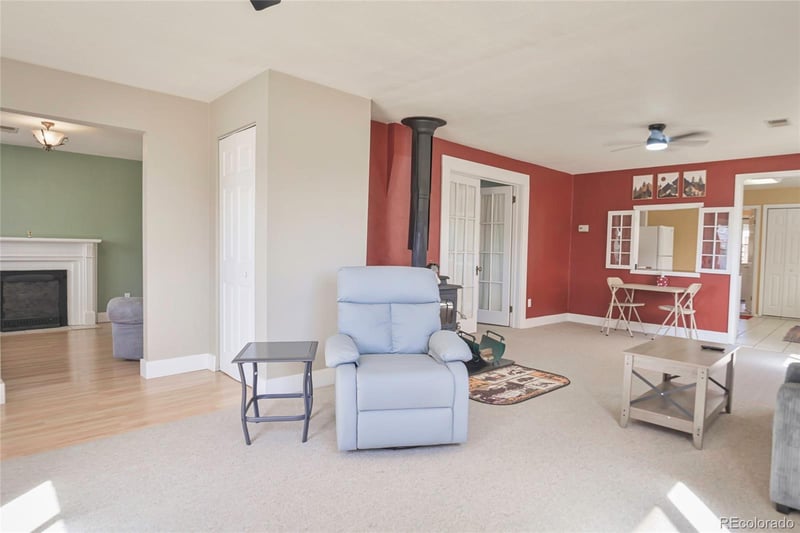 232 6th St, Walsenburg, CO 81089