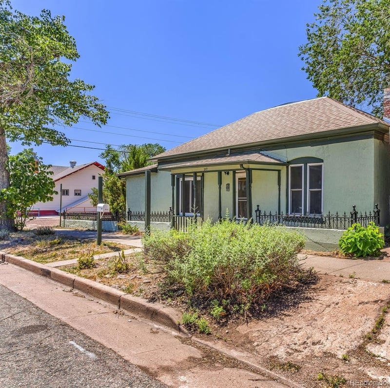 217 4th St, Canon City, CO 81212
