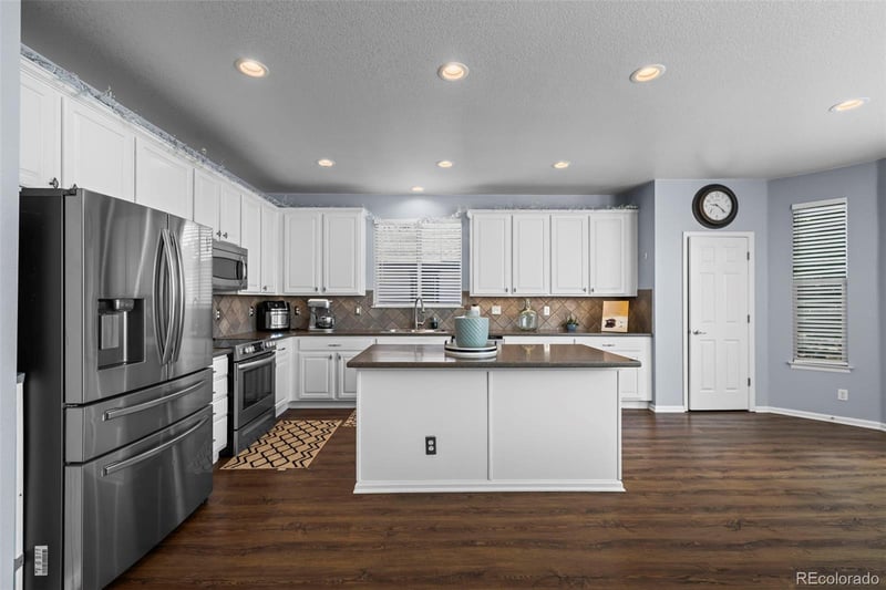 214 Flat Rock St, Aurora, CO 80018