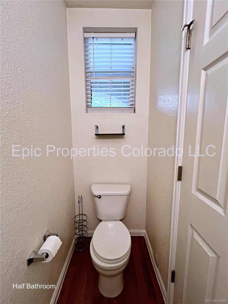 22932 Ontario Dr #101, Aurora, CO 80016