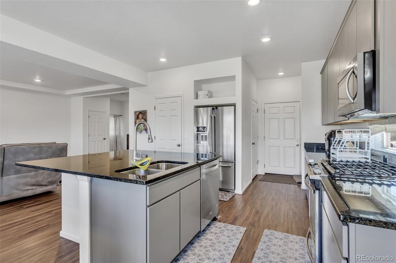16471 111th Dr, Commerce City, CO 80022