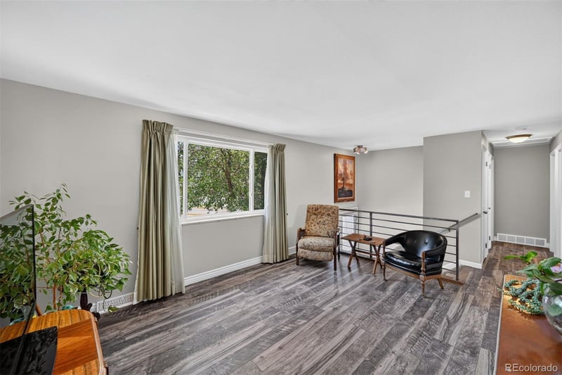 9605 Damon Dr, Denver, CO 80260