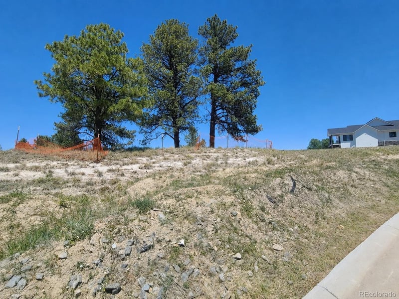 7952 Langdale Way, Aurora, CO 80016
