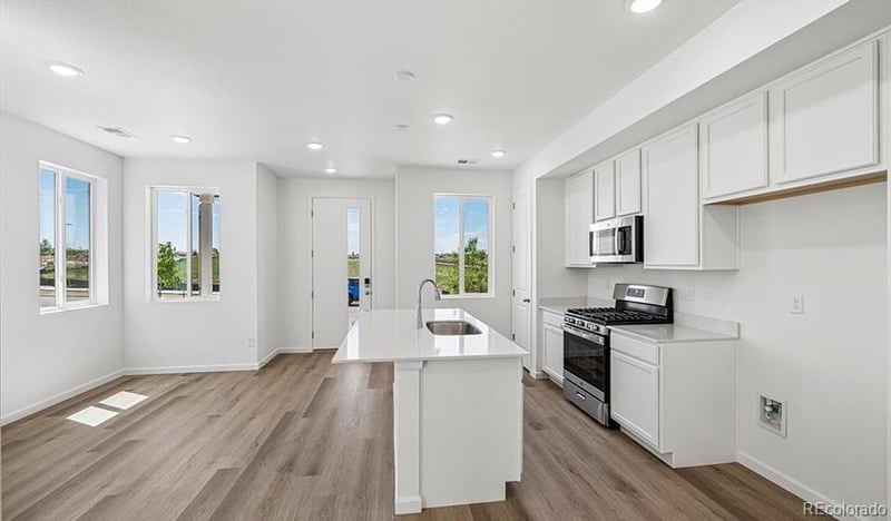 21371 E 67th Ave, Aurora, CO 80019