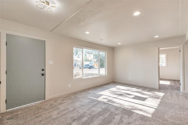 815 Zion St, Aurora, CO 80011