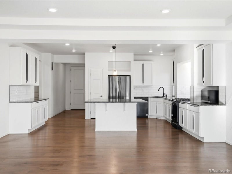 10207 Walden Ct, Commerce City, CO 80022