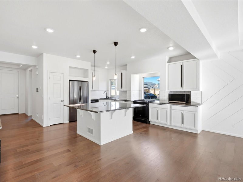 10207 Walden Ct, Commerce City, CO 80022
