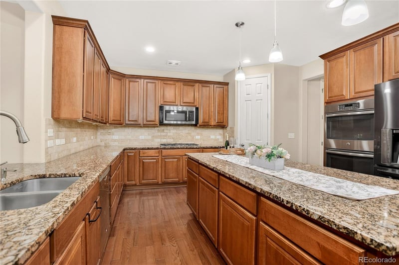 10768 Hillsboro St, Parker, CO 80134