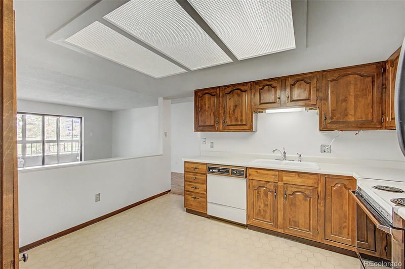 2868 Heather Gardens Way #210, Aurora, CO 80014