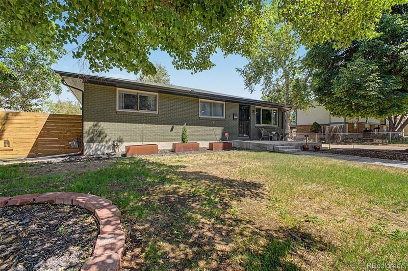 5050 Linden Dr, Englewood, CO 80110