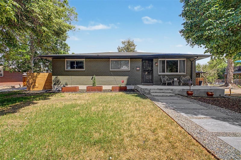 5050 Linden Dr, Englewood, CO 80110