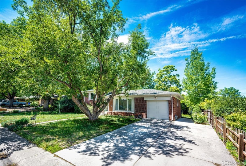 9015 4th Pl, Lakewood, CO 80226