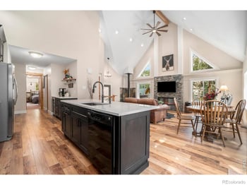 148 Big Pine Ln, Drake, CO 80515