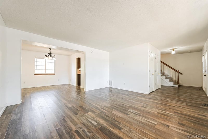 1140 S Kittredge St, Aurora, CO 80017