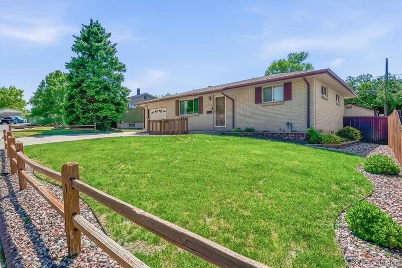8239 Loretta Dr, Denver, CO 80221