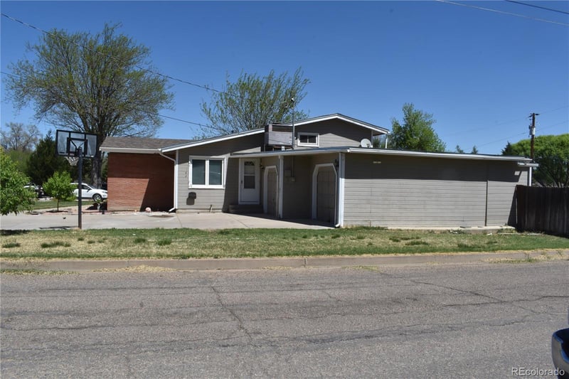 818 5th St, Rocky Ford, CO 81067