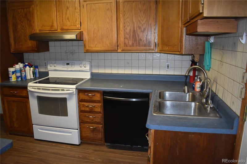 818 5th St, Rocky Ford, CO 81067