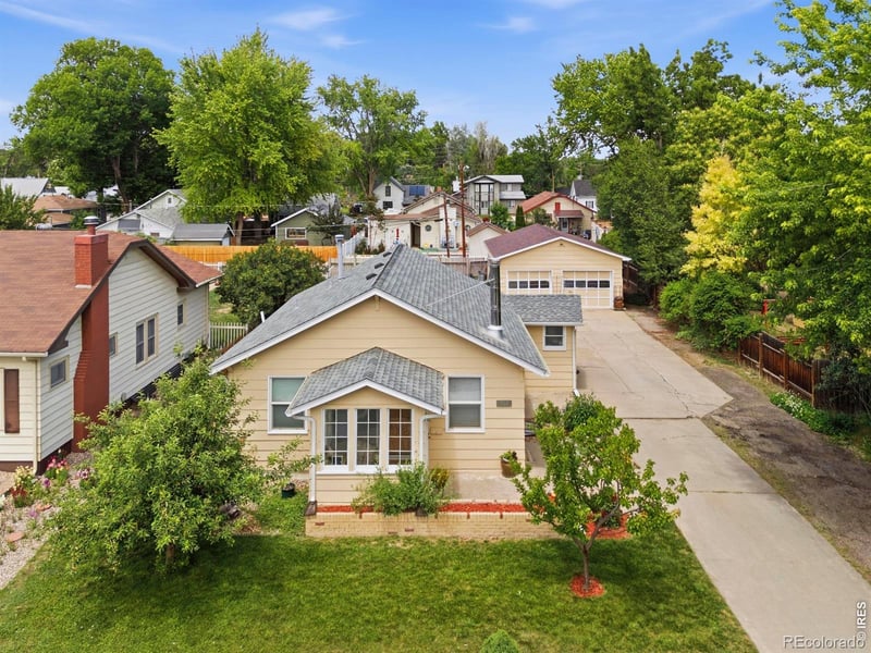 557 9th St, Loveland, CO 80537