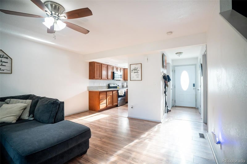 4107 Rifle Way, Aurora, CO 80013