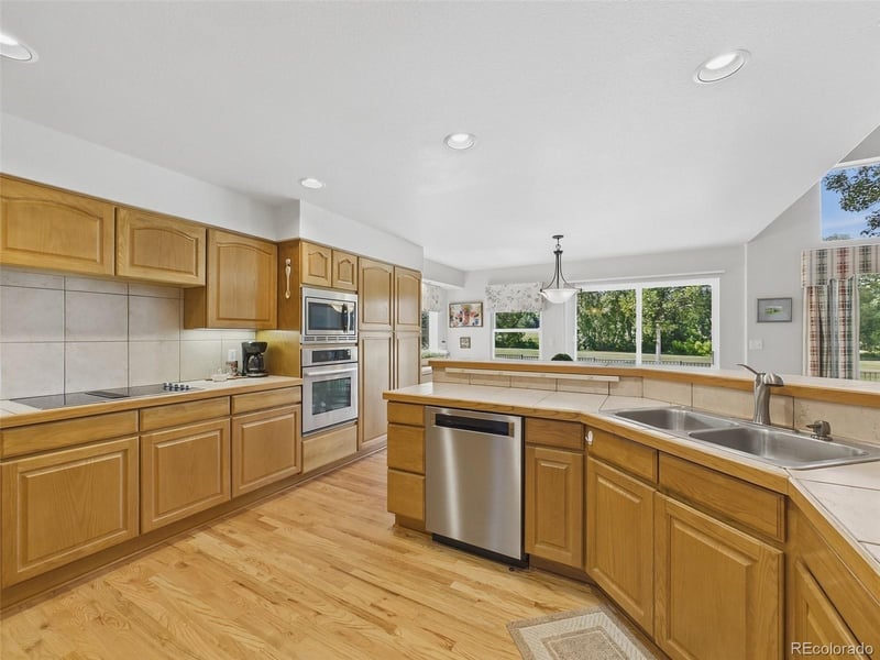 17029 68th Pl, Arvada, CO 80007