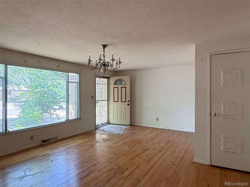 975 9th Ave, Broomfield, CO 80020