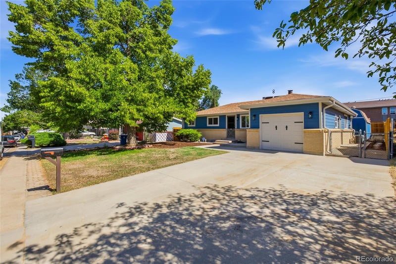 7400 W Bails Ave, Lakewood, CO 80232