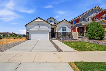 957 Highlands Cir, Erie, CO 80516
