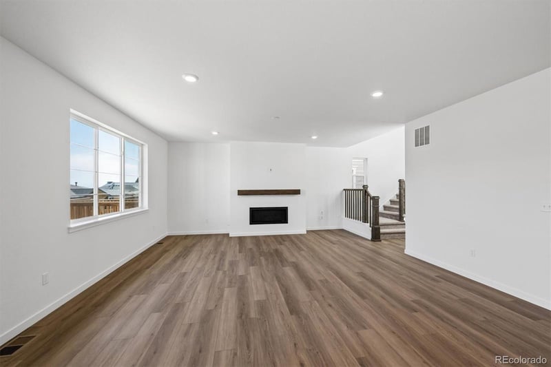 25060 42nd Ave, Aurora, CO 80019