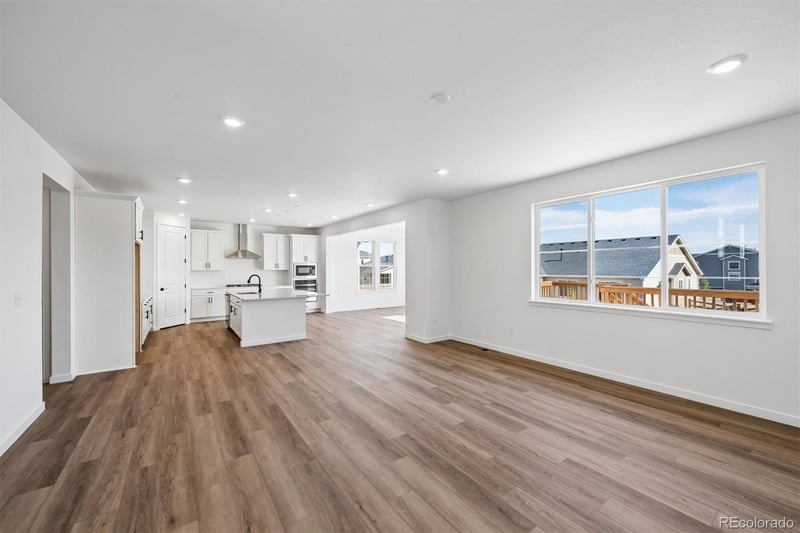 25060 42nd Ave, Aurora, CO 80019
