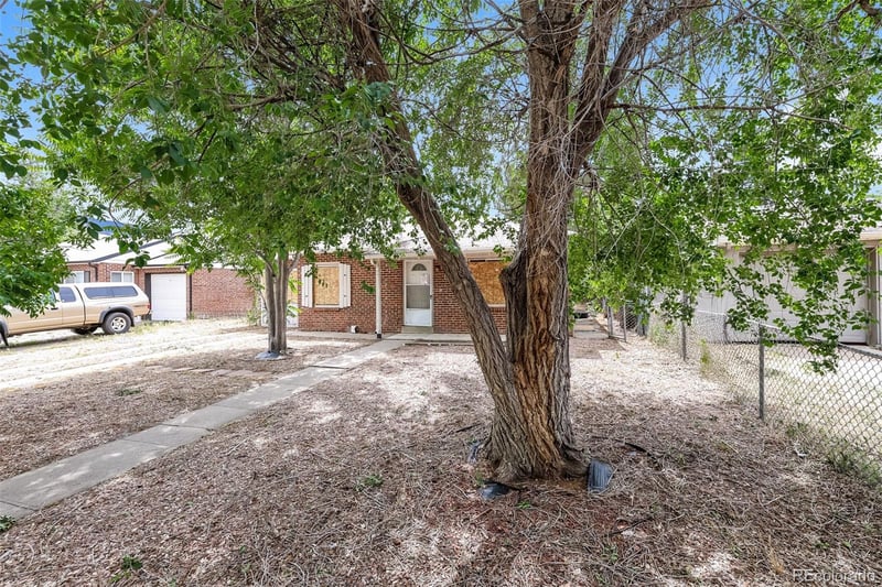 1585 Verbena St, Denver, CO 80220