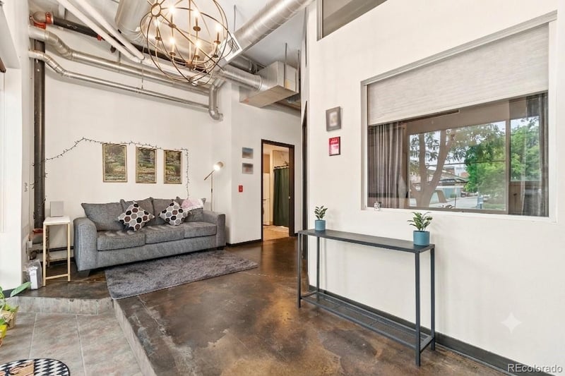 2142 Curtis St #101, Denver, CO 80205