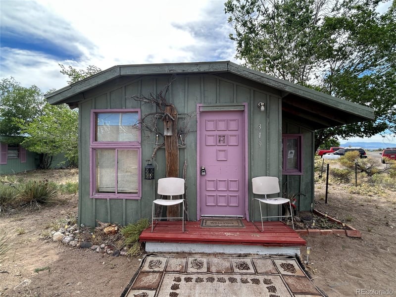 319 Palisade Ct, Crestone, CO 81131