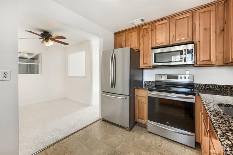 930 Victor St, Aurora, CO 80011