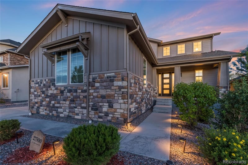 27500 E Lakeview Dr, Aurora, CO 80016