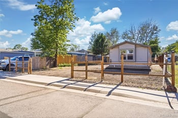 422 Willow Dr, Brighton, CO 80603
