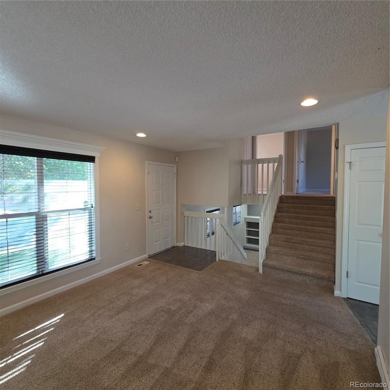 1276 Biscay St, Aurora, CO 80017