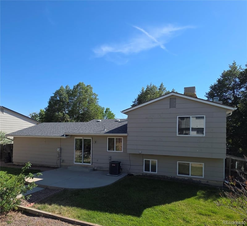 1276 Biscay St, Aurora, CO 80017