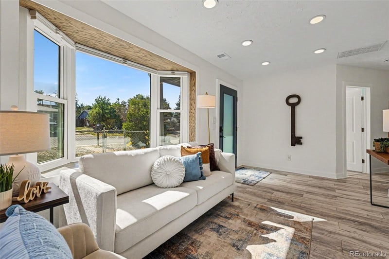 1720 Jay St, Lakewood, CO 80214