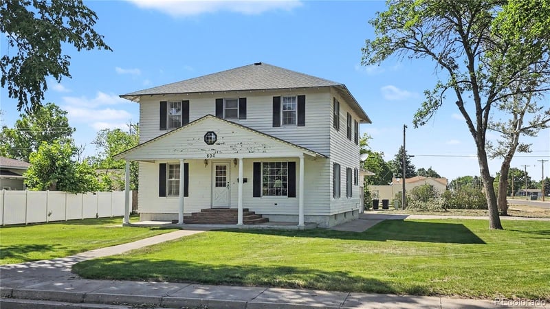 604 4th St, Julesburg, CO 80737